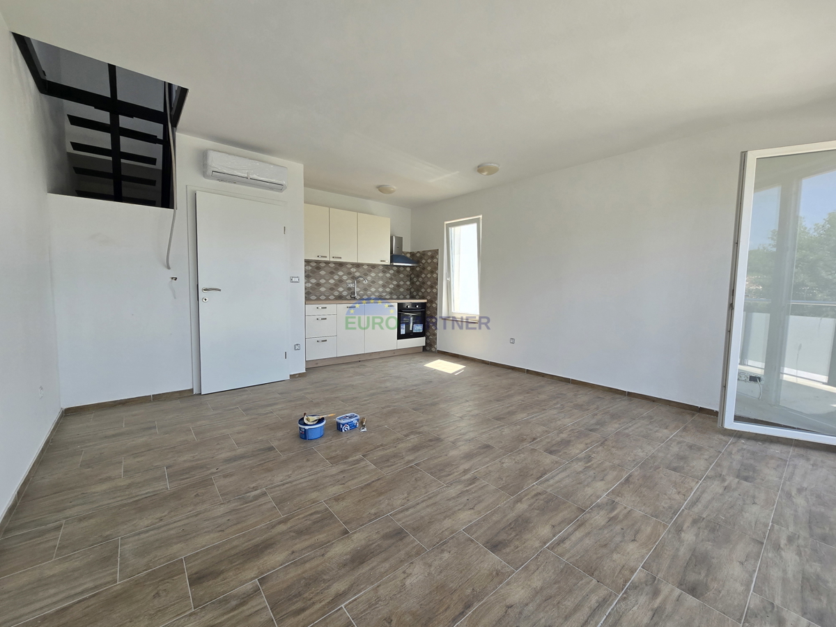 Casa con appartamenti con vista mare, periferia di Poreč