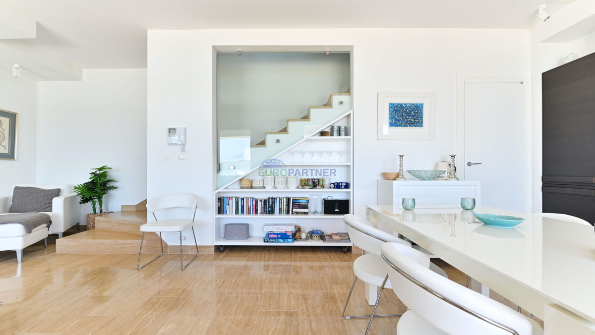 Bellissima villa PRIMA FILA sul mare, Trogir, Čiovo