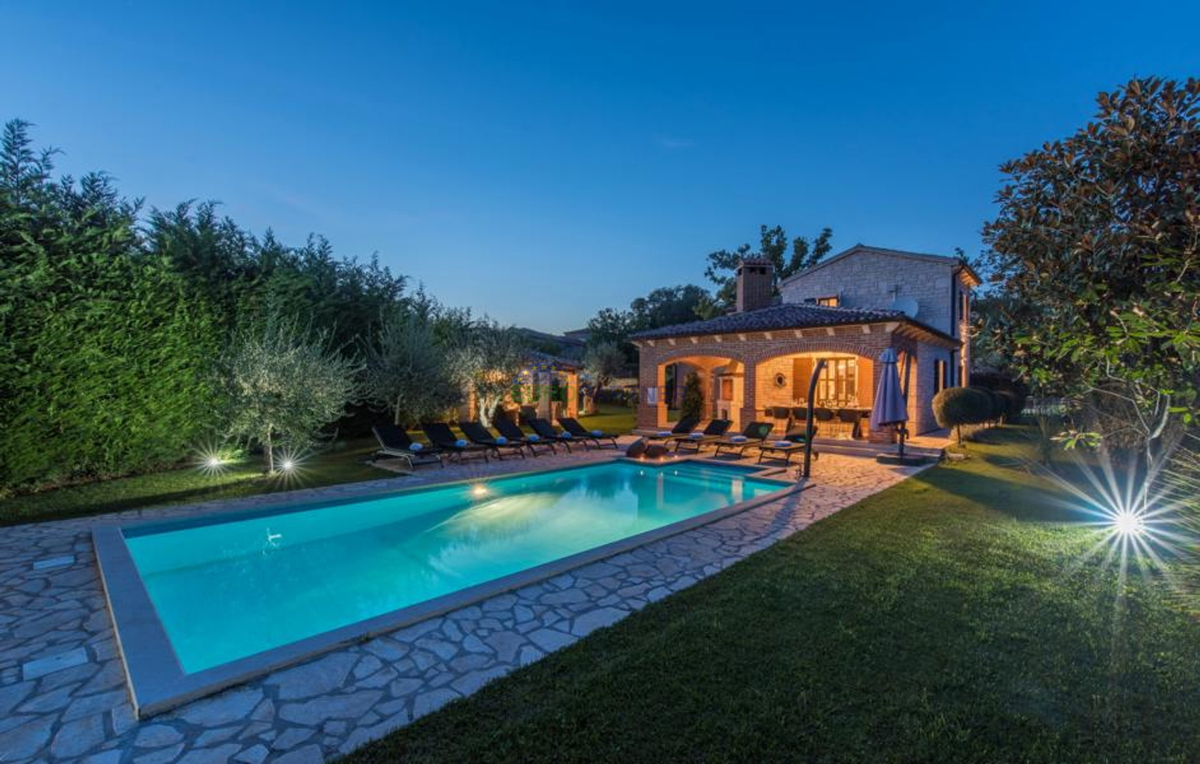 Bellissima villa in pietra con piscina, Višnjan
