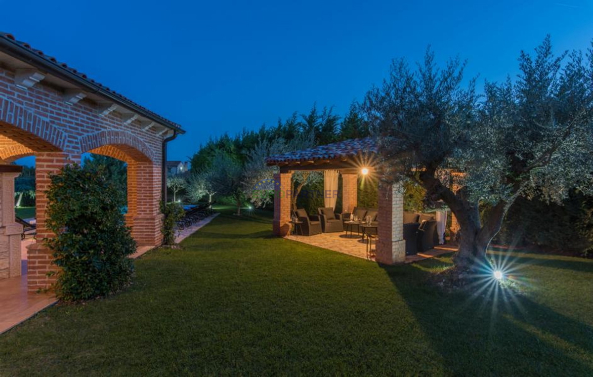 Bellissima villa in pietra con piscina, Višnjan