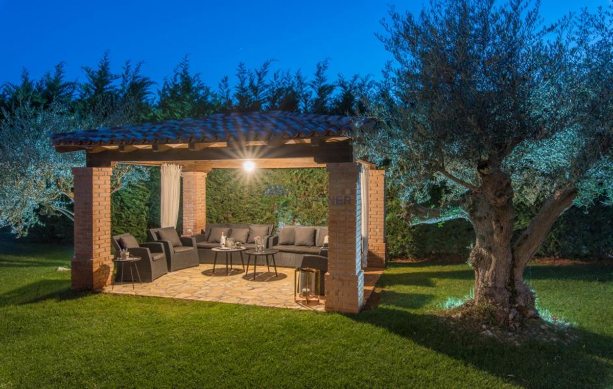 Bellissima villa in pietra con piscina, Višnjan