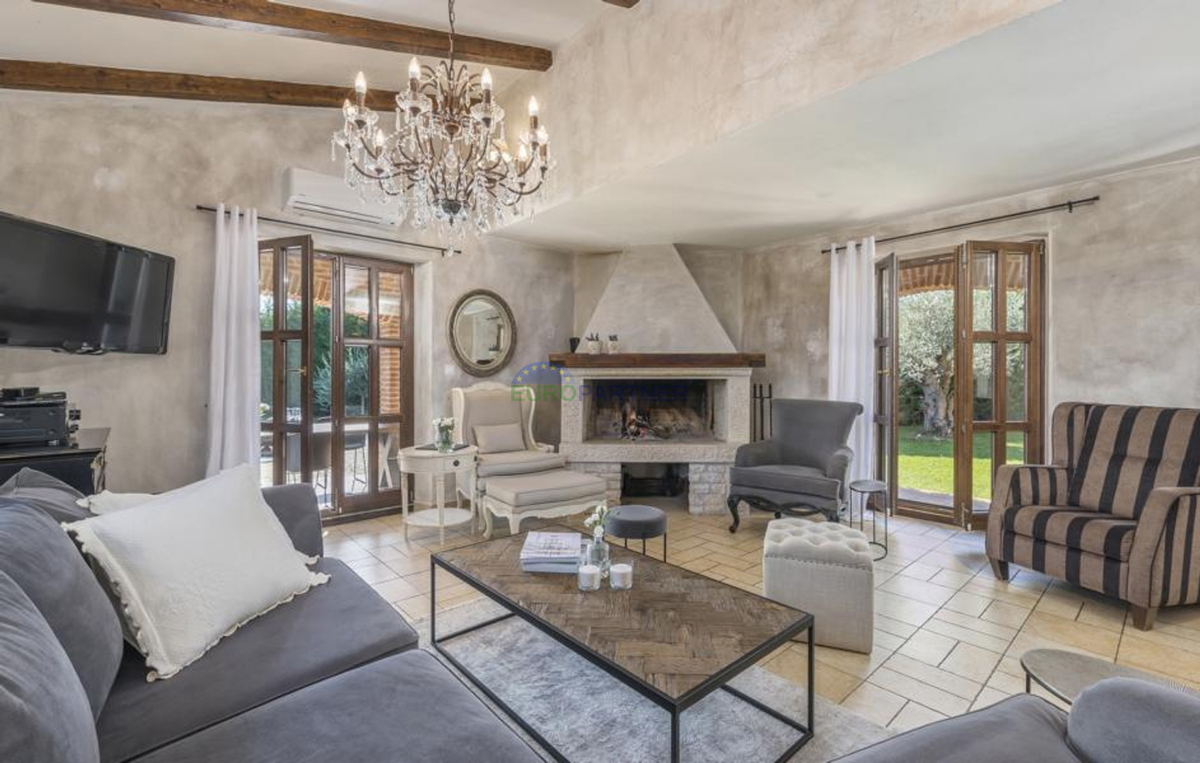 Bellissima villa in pietra con piscina, Višnjan