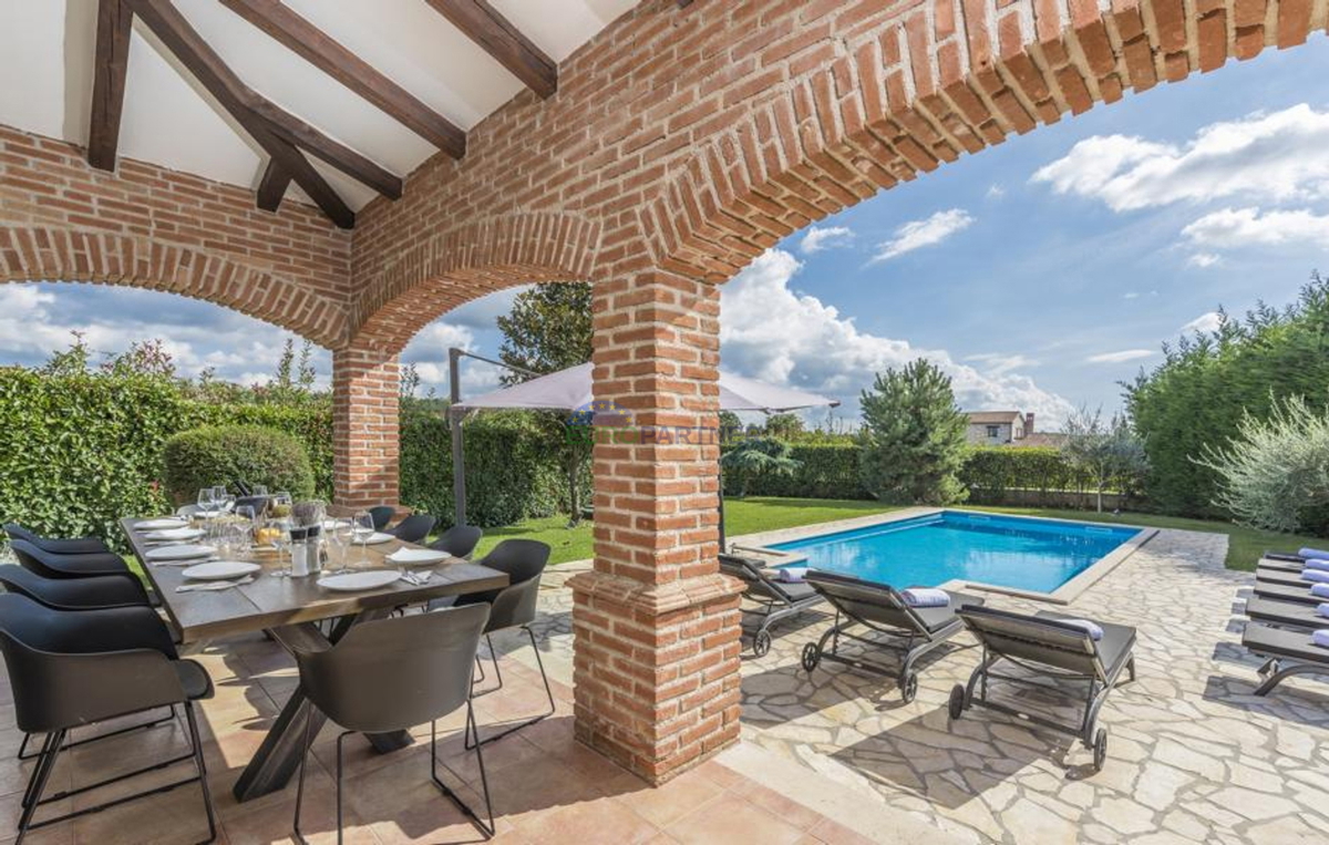 Bellissima villa in pietra con piscina, Višnjan