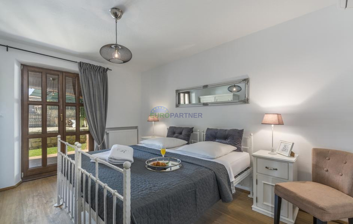 Bellissima villa in pietra con piscina, Višnjan