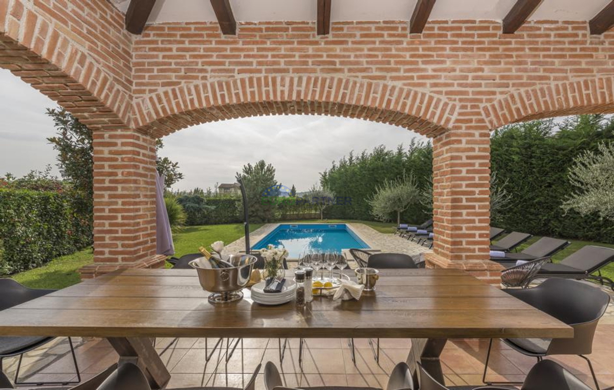 Bellissima villa in pietra con piscina, Višnjan