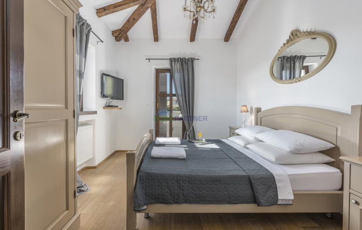 Bellissima villa in pietra con piscina, Višnjan