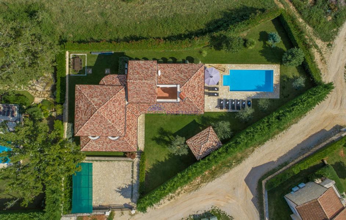 Bellissima villa in pietra con piscina, Višnjan