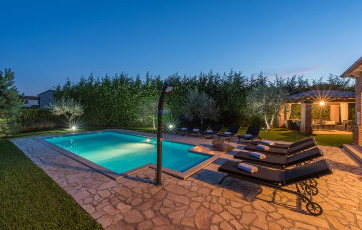 Bellissima villa in pietra con piscina, Višnjan