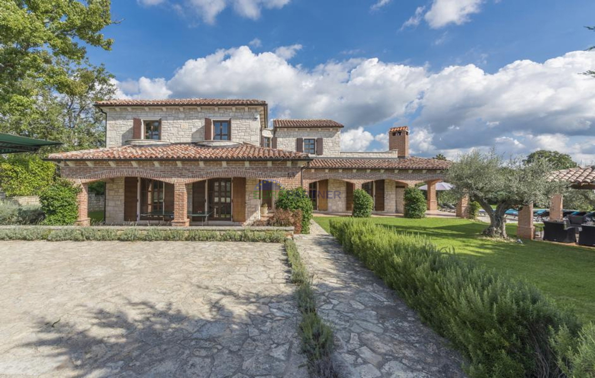 Bellissima villa in pietra con piscina, Višnjan