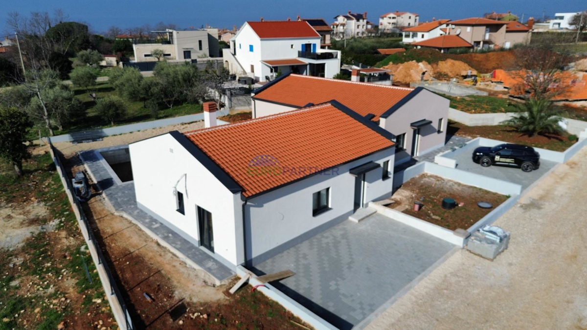 Casa bifamiliare con piscina, Parenzo, dintorni