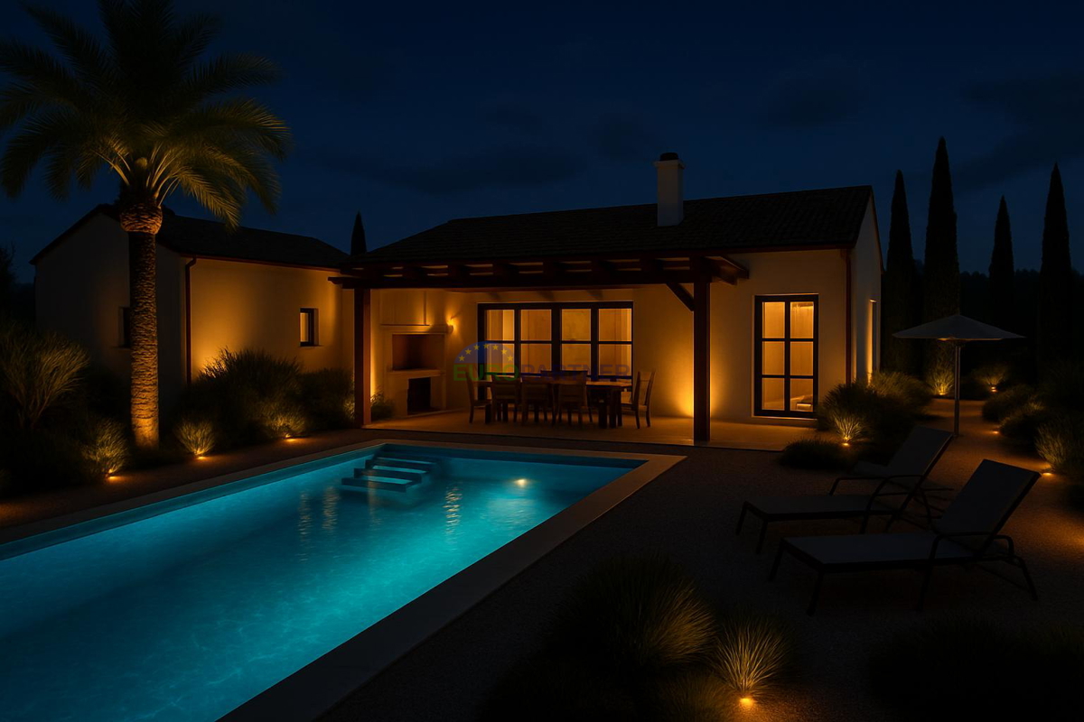 Casa bifamiliare con piscina, Parenzo, dintorni