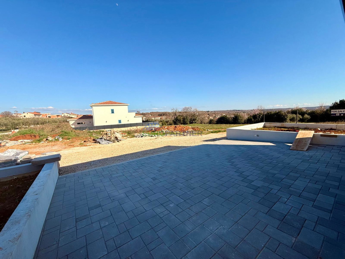 Casa bifamiliare con piscina, Parenzo, dintorni