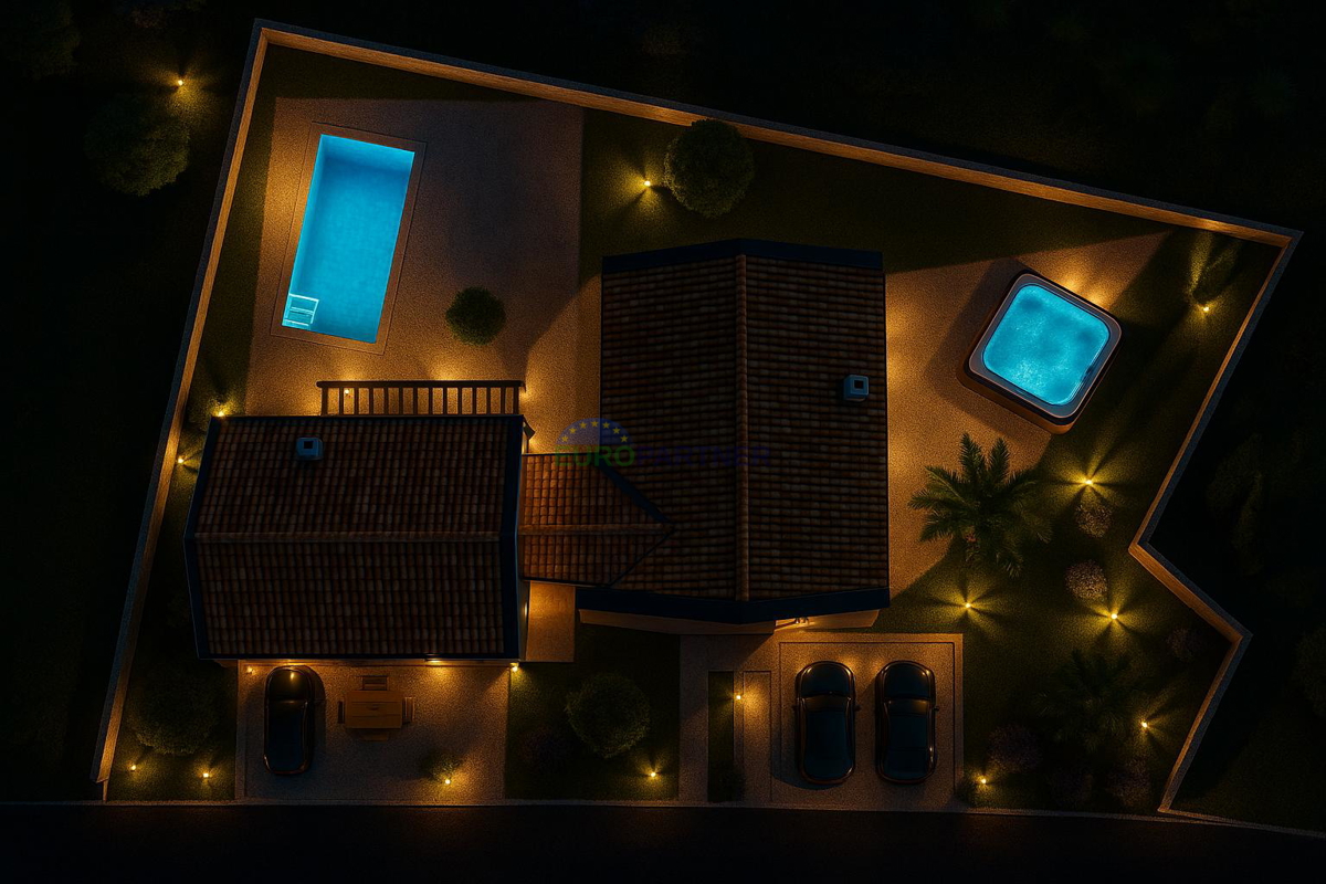 Casa bifamiliare con piscina, Parenzo, dintorni