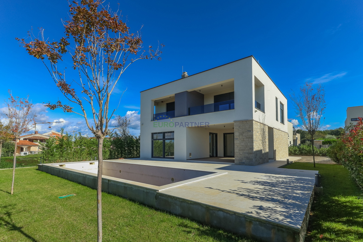 Parenzo - Villa indipendente con piscina