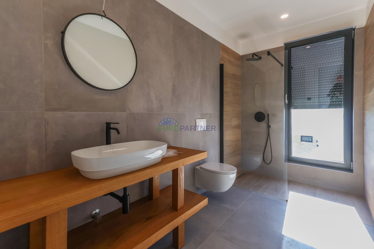 Parenzo - Villa indipendente con piscina