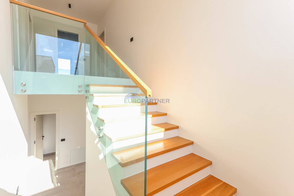 Parenzo - Villa indipendente con piscina