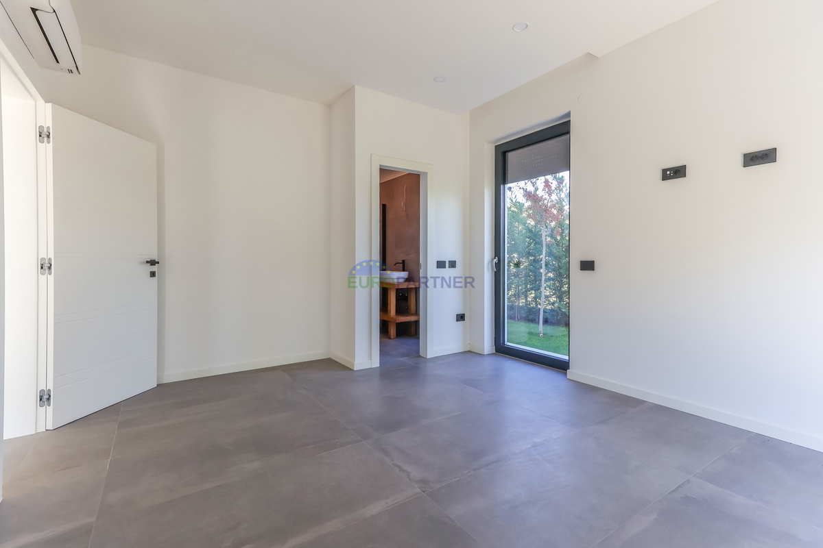 Parenzo - Villa indipendente con piscina
