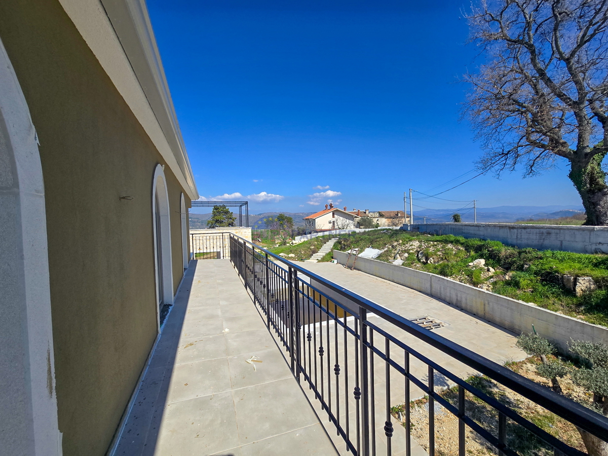 Casa, design moderno, con una bellissima vista