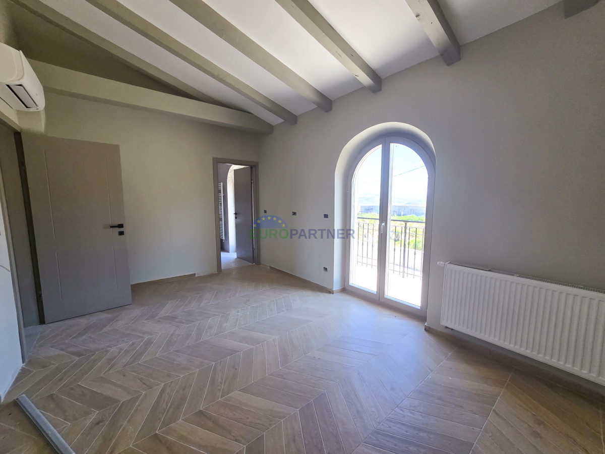 Casa, design moderno, con una bellissima vista
