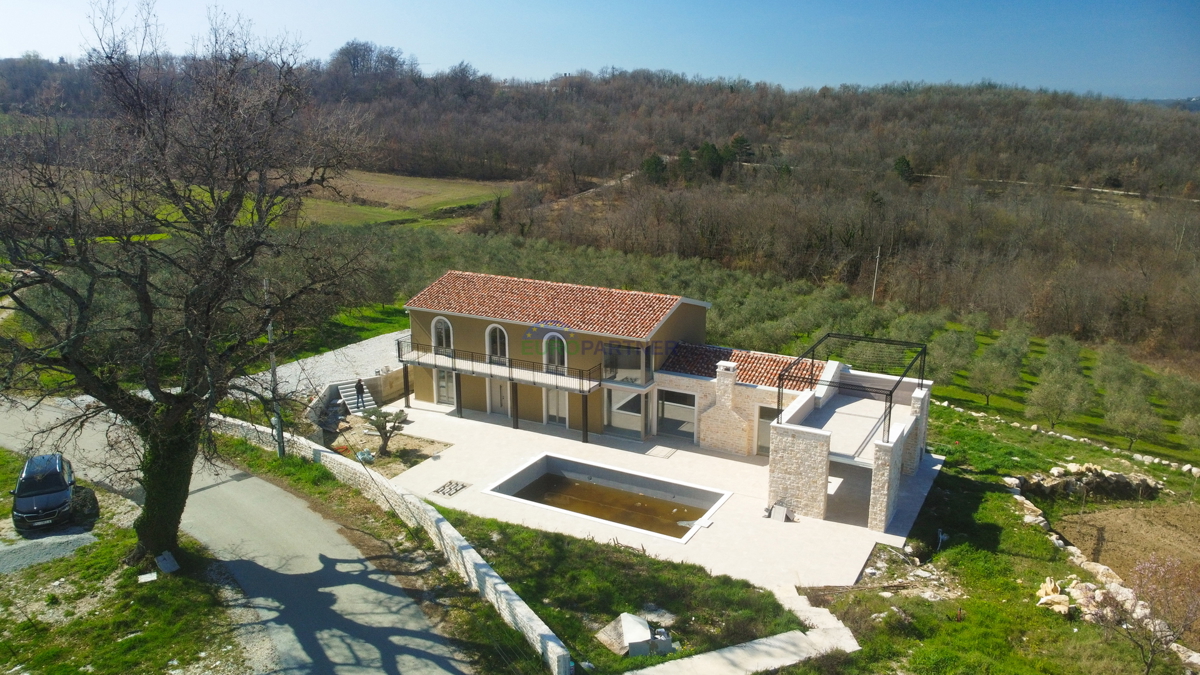 Casa, design moderno, con una bellissima vista