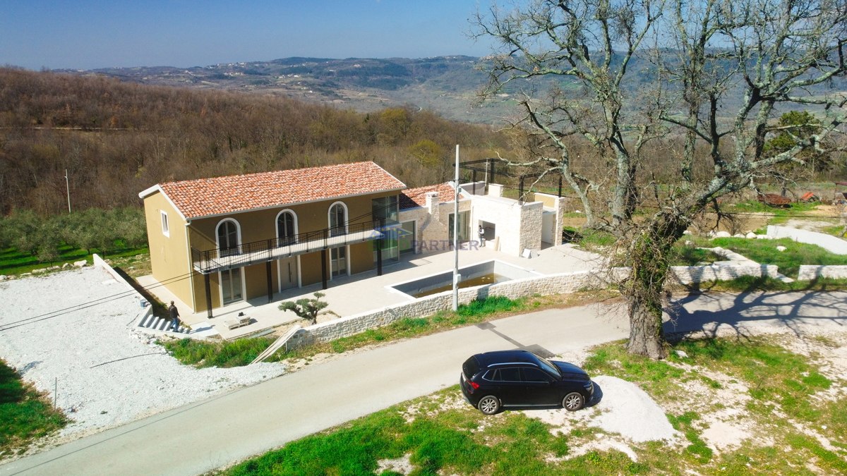 Casa, design moderno, con una bellissima vista