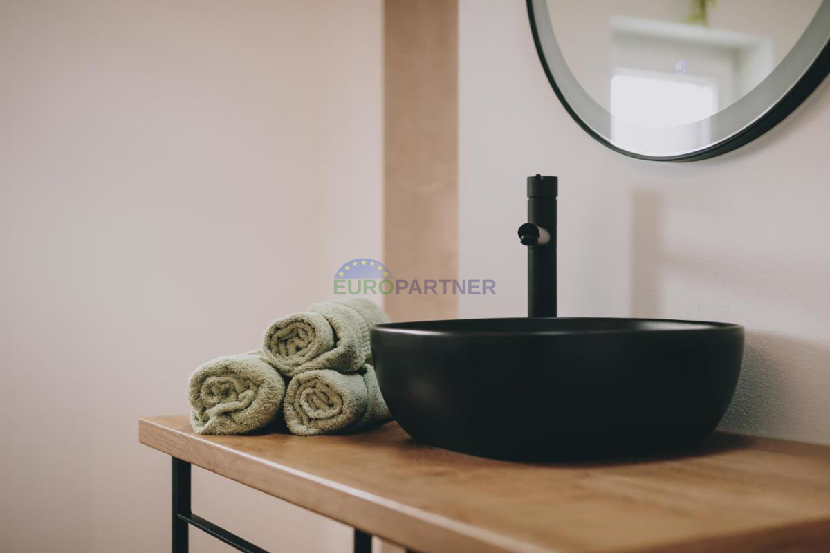 Una bella casa con giardino nel cuore dell&apos;Istria, vicino a Tinjan