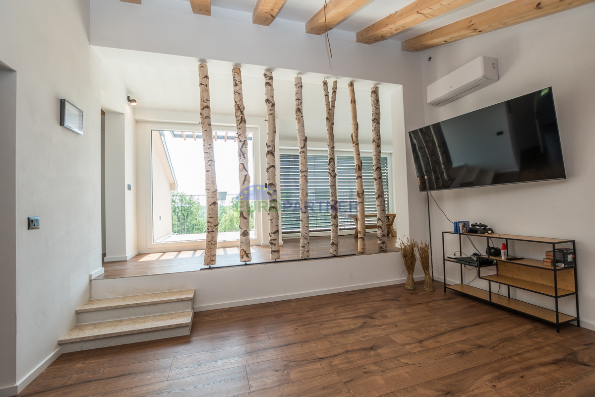 Una bella casa con giardino nel cuore dell&apos;Istria, vicino a Tinjan