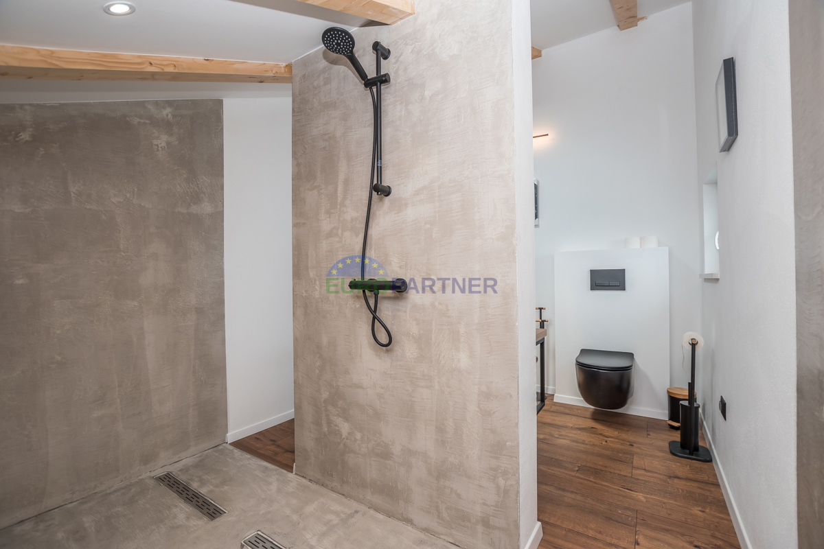 Una bella casa con giardino nel cuore dell&apos;Istria, vicino a Tinjan