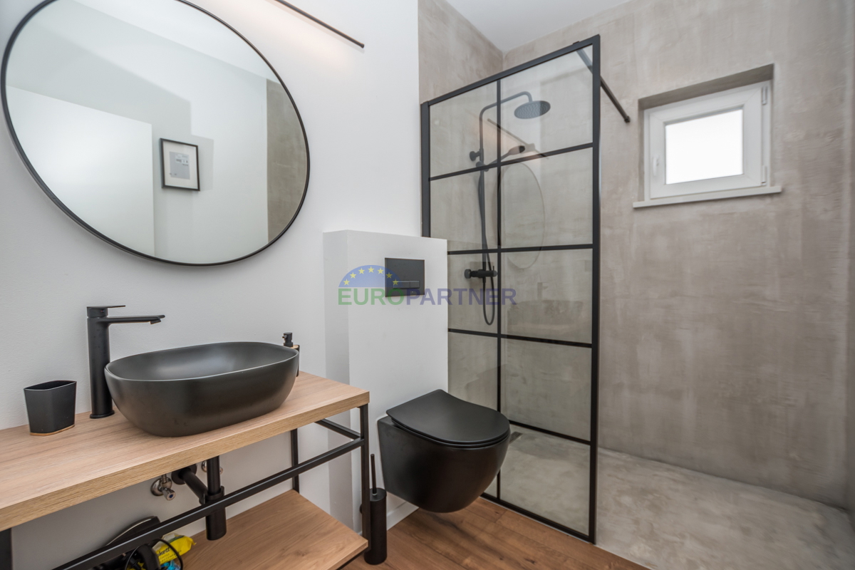 Una bella casa con giardino nel cuore dell&apos;Istria, vicino a Tinjan