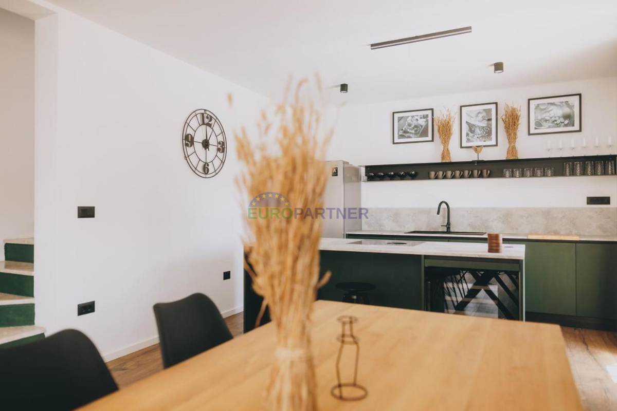 Una bella casa con giardino nel cuore dell&apos;Istria, vicino a Tinjan