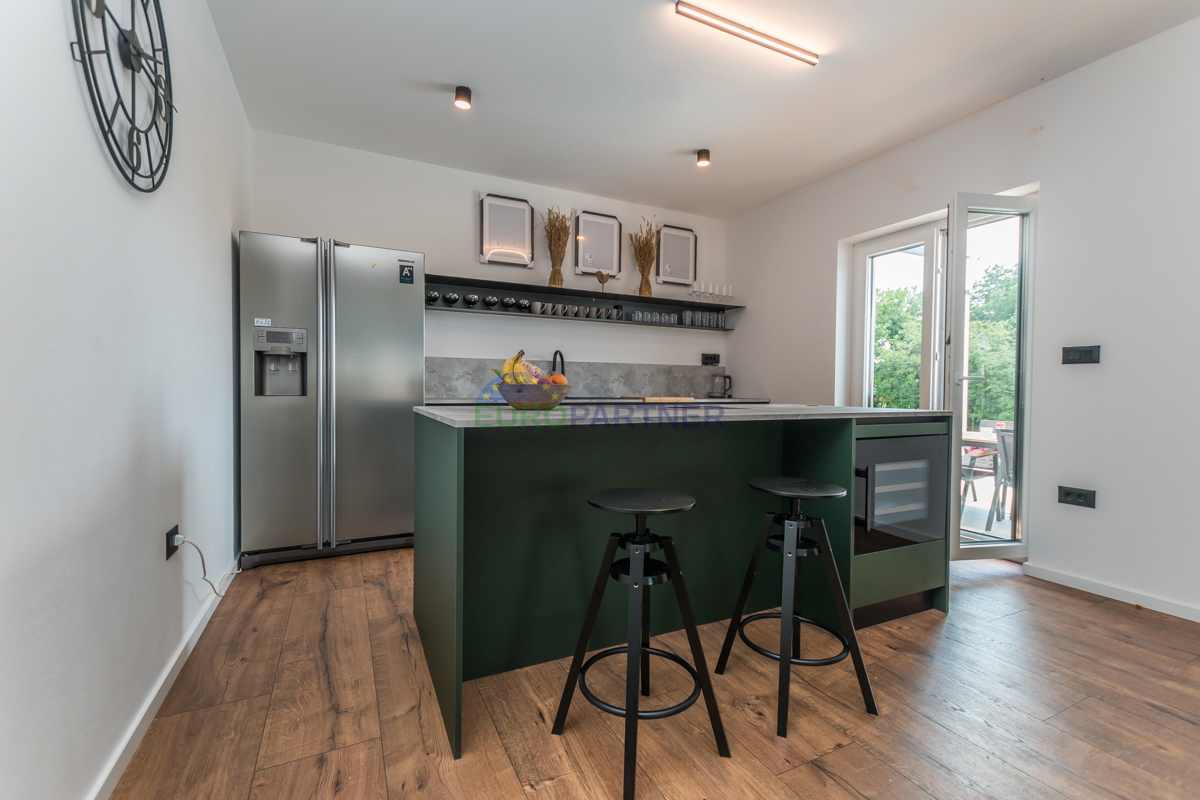 Una bella casa con giardino nel cuore dell&apos;Istria, vicino a Tinjan