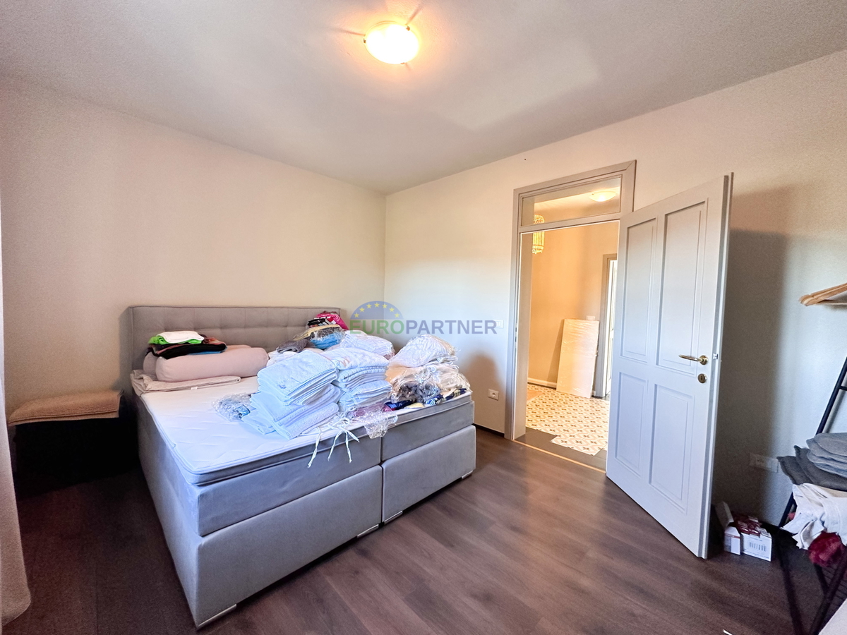 Casa in pietra con vista mare, zona Parenzo