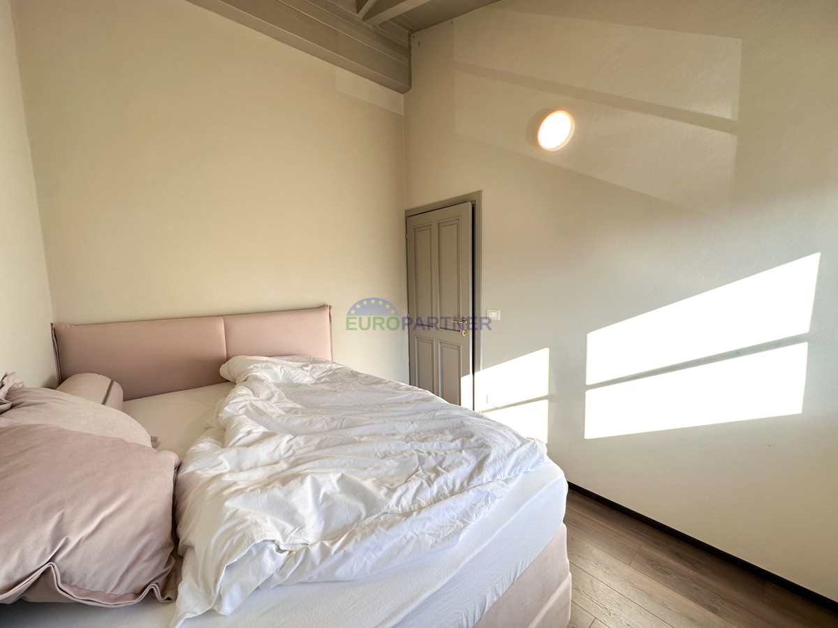 Casa in pietra con vista mare, zona Parenzo