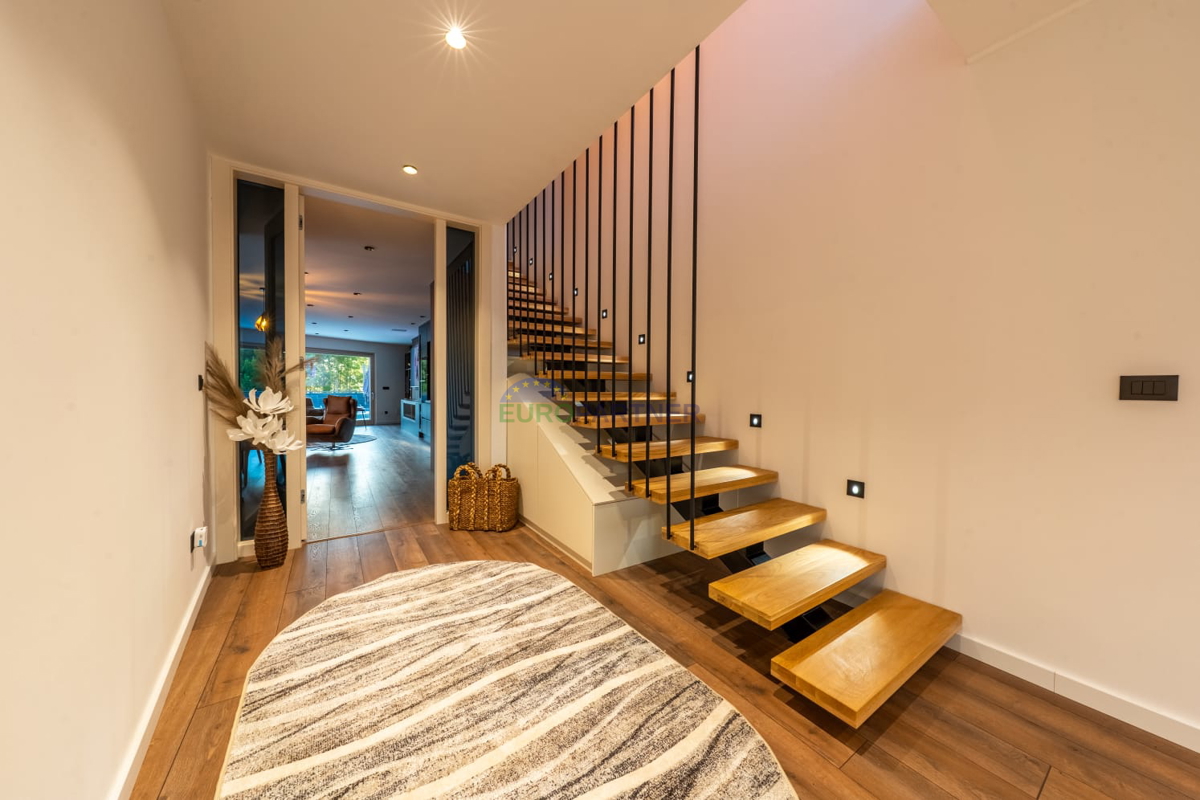 Villa di lusso con vista mare, Podstrana