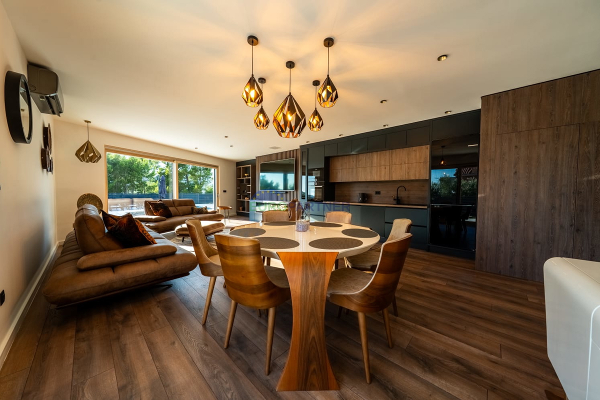 Villa di lusso con vista mare, Podstrana