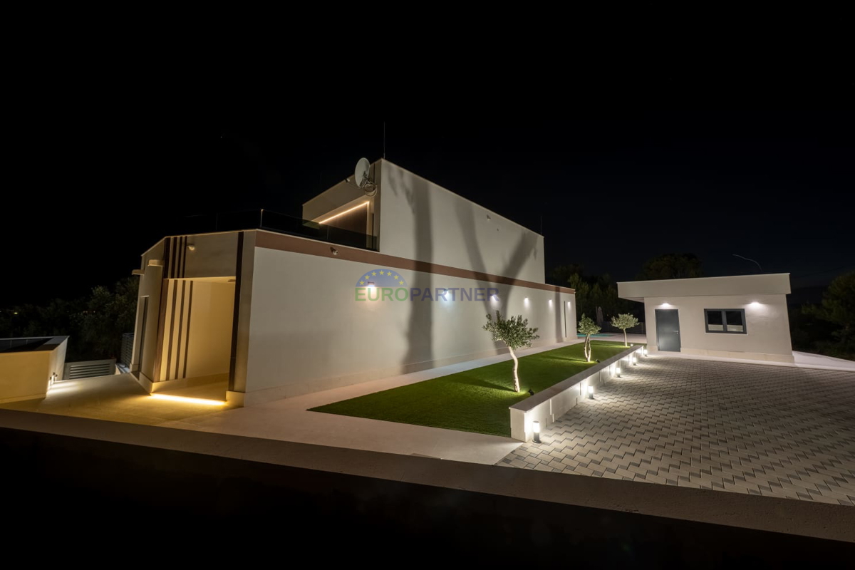 Villa di lusso con vista mare, Podstrana