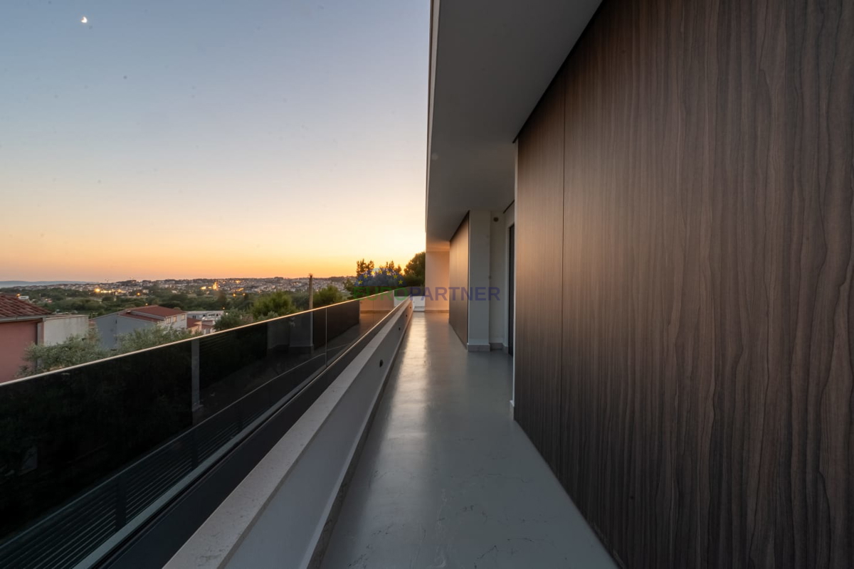 Villa di lusso con vista mare, Podstrana