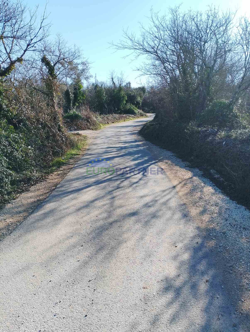 Istria, terreno agricolo vicino al centro di Rovigno