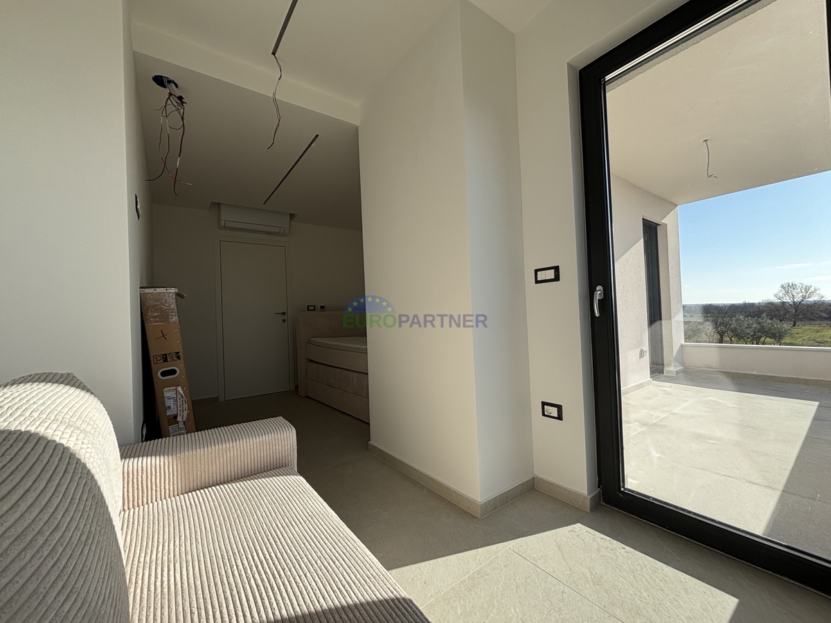 Istria, okolica Poreča, predivna moderna kuća s pogledom na more.