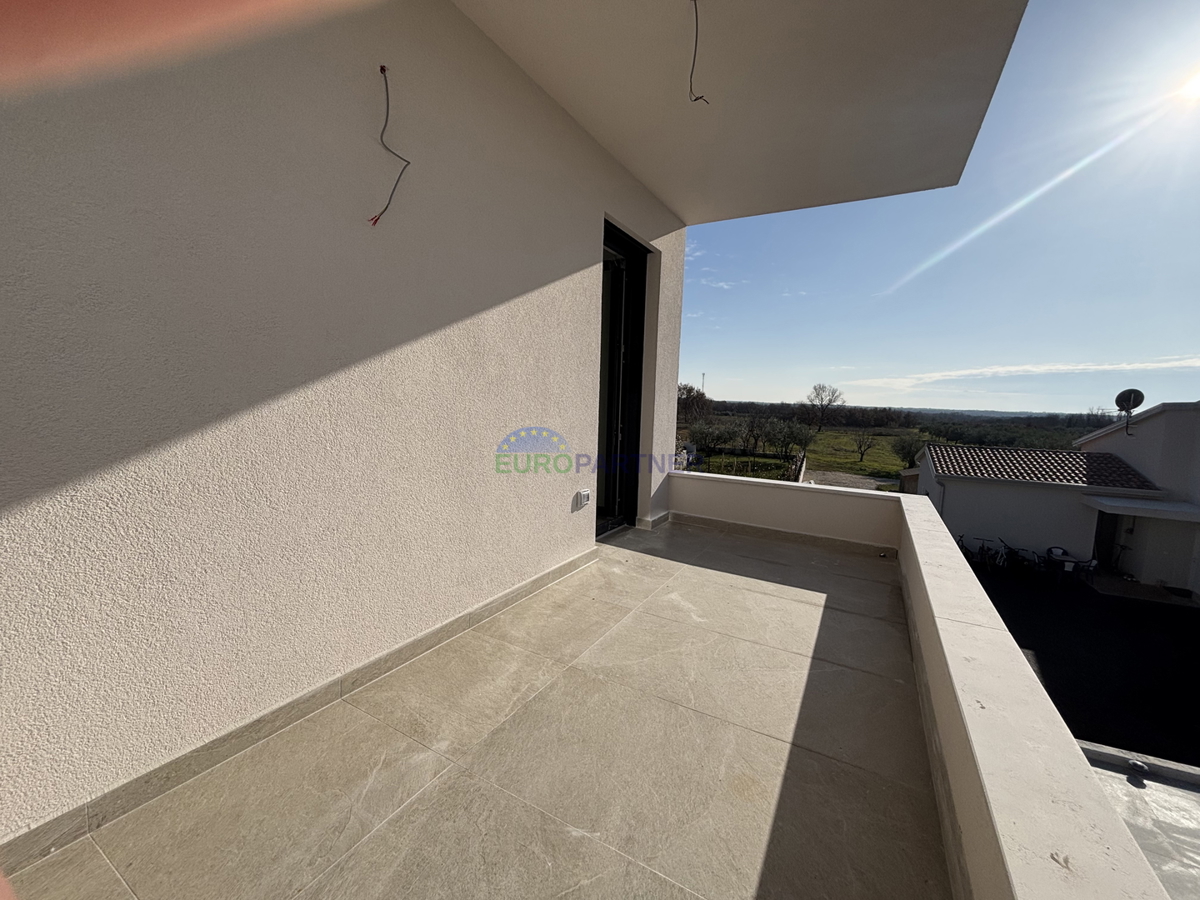 Istria, okolica Poreča, predivna moderna kuća s pogledom na more.