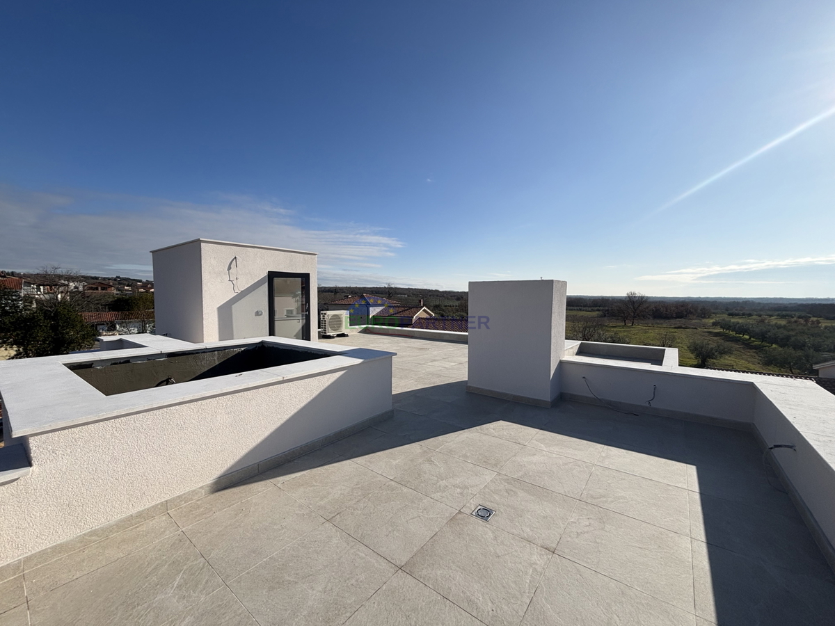 Istria, okolica Poreča, predivna moderna kuća s pogledom na more.