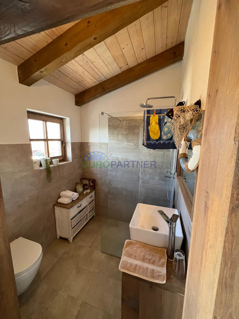 Istria, Svetvičenat, beautiful house with a swimming pool