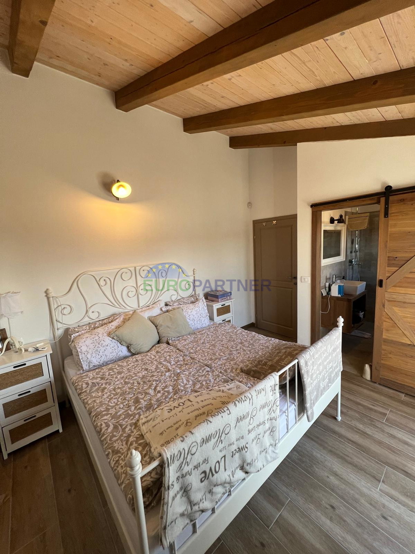 Istria, Svetvičenat, beautiful house with a swimming pool