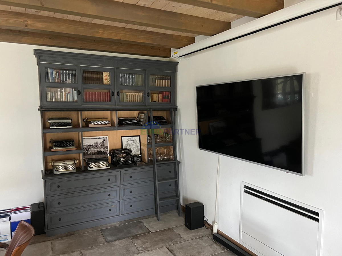 Istria, Svetvičenat, beautiful house with a swimming pool