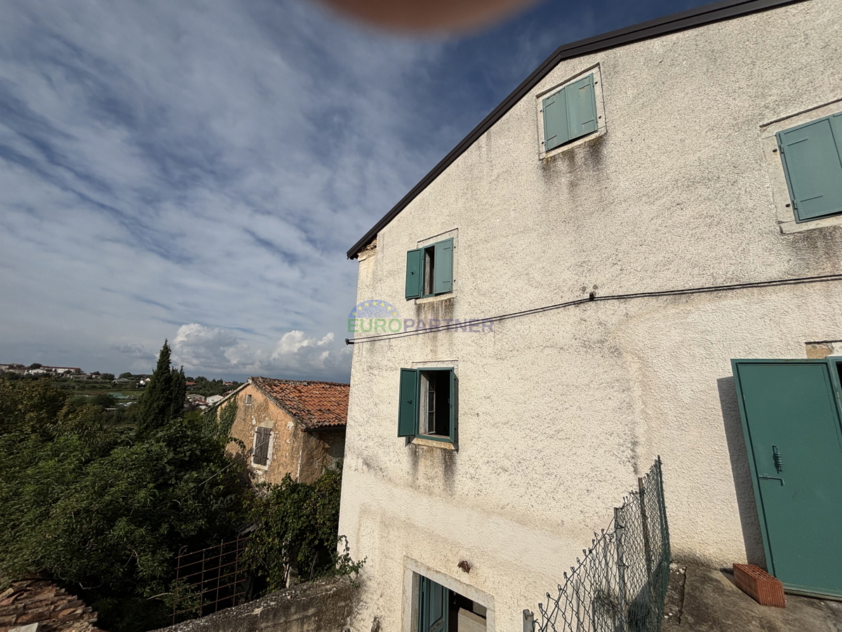 Istra, Vižinada, splendida casa in pietra che aspetta di essere completata secondo i vostri desideri