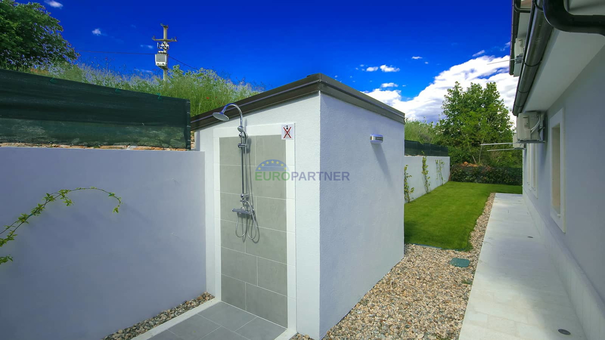 Istra, Novigrad, villa con piscina in ottima posizione