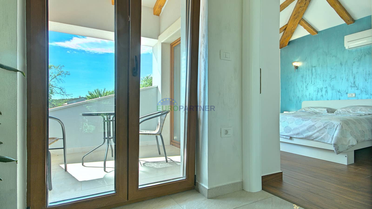 Istra, Novigrad, villa con piscina in ottima posizione