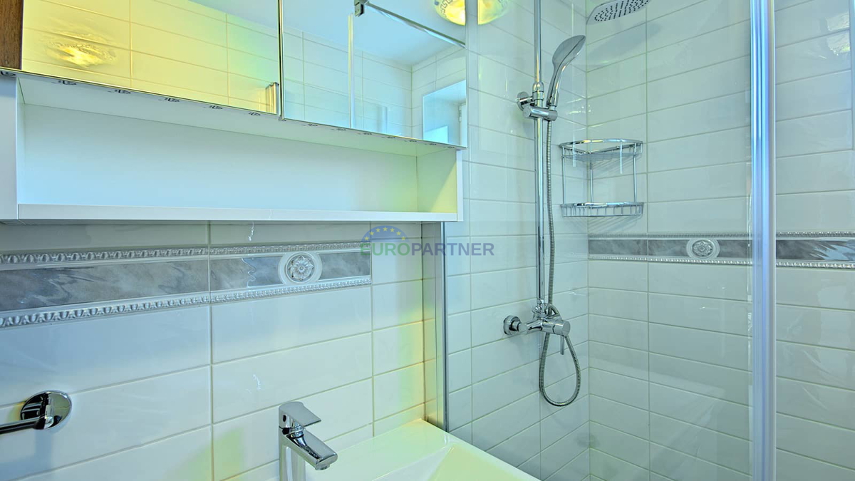 Istra, Novigrad, villa con piscina in ottima posizione