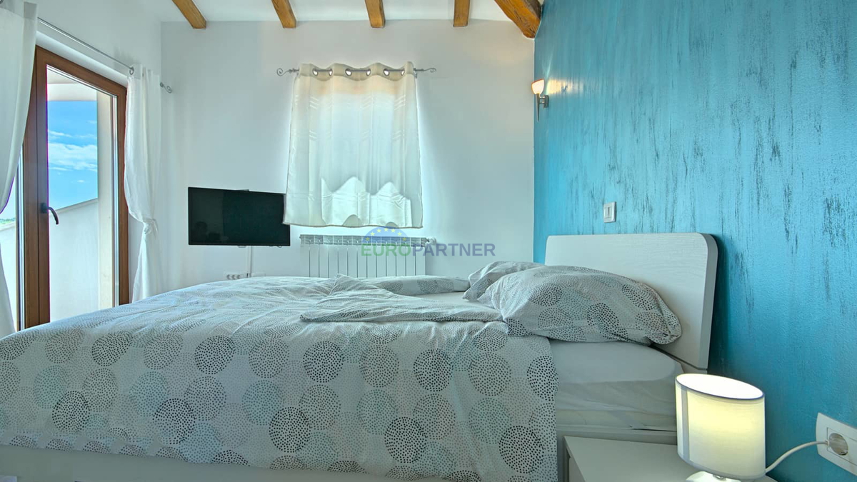 Istra, Novigrad, villa con piscina in ottima posizione