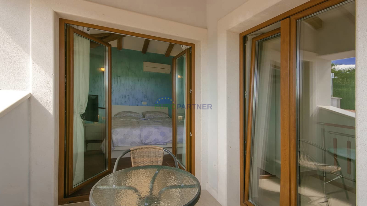 Istra, Novigrad, villa con piscina in ottima posizione